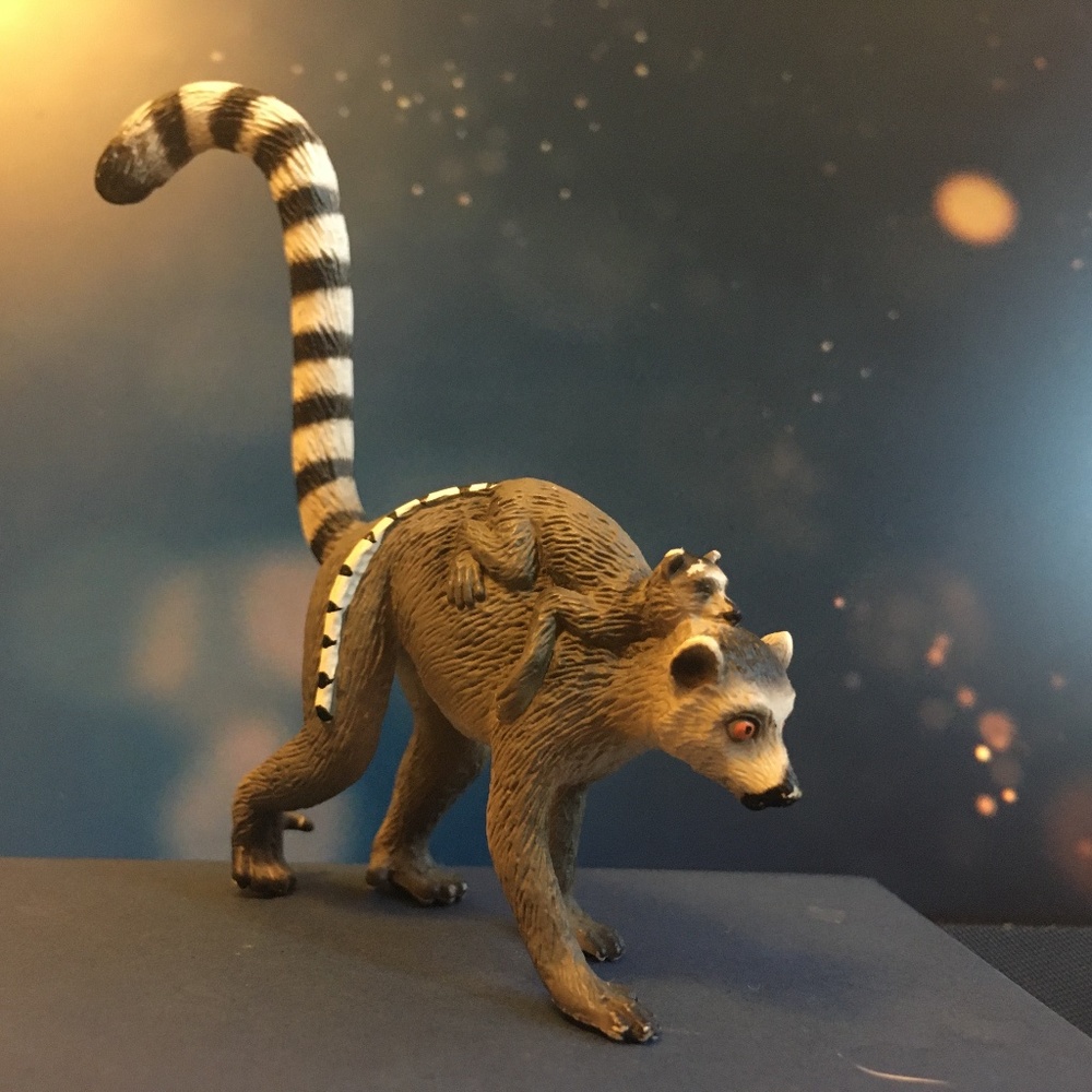 Animal figure - Picture 1 of 2
